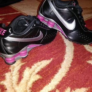 💥NC💥 Reptile print Shocks!